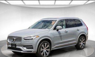 2025 Volvo XC90 Ultra Bright