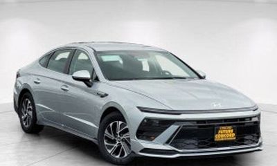 2025 Subaru Legacy Base