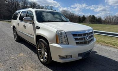 2013 Cadillac Escalade ESV Luxury