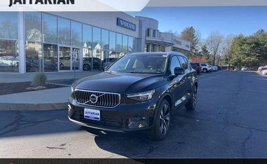 2023 Volvo XC40 Ultimate Bright