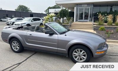 2006 Ford Mustang Base