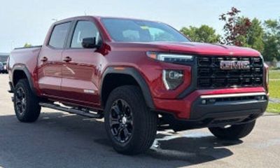 2024 GMC Canyon Elevation