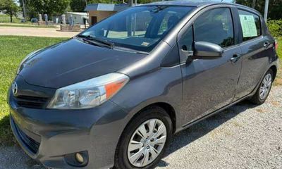 2013 Toyota Yaris L