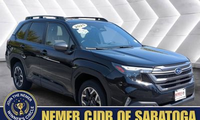 2025 Subaru Forester Premium Base
