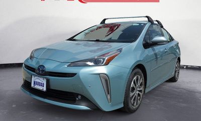 2020 Toyota Prius LE