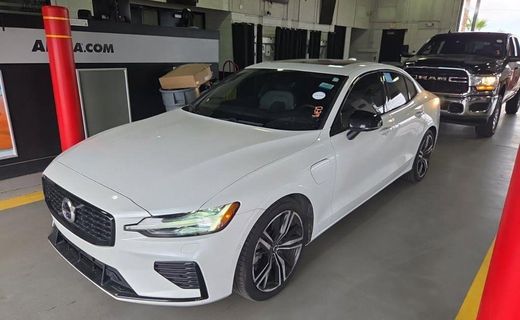 2022 Volvo S60