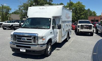 2021 Ford E-450 Base