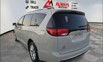 2020 Chrysler Pacifica Touring L Plus