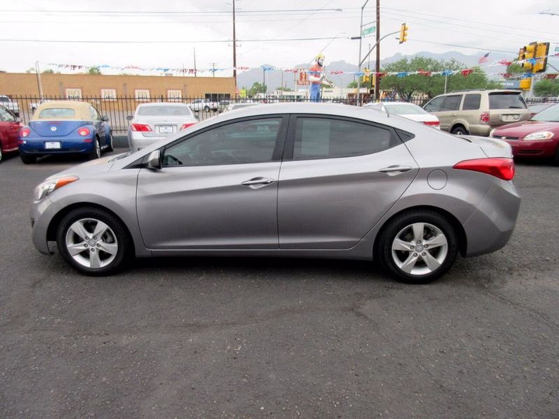 2011 Hyundai Elantra — a typically priced live listing
