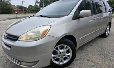 2005 Toyota Sienna XLE