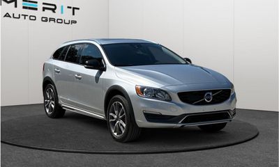 2015 Volvo V60CC Premier NON R