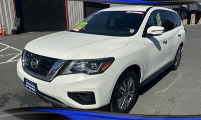 2020 Nissan Pathfinder S