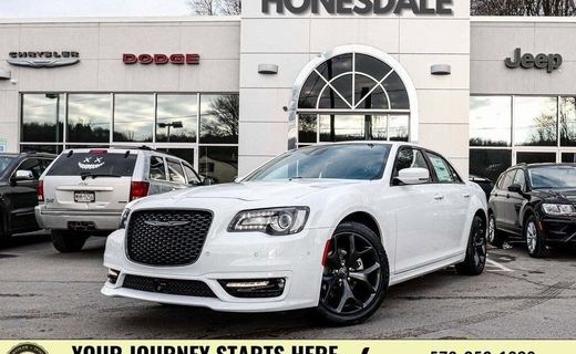 2023 Chrysler 300 Touring L