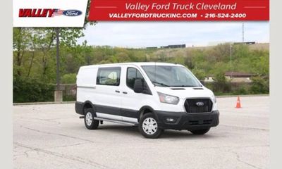 2025 Ford Transit LOW Roof