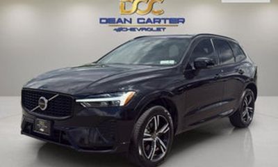 2022 Volvo XC60 R Design