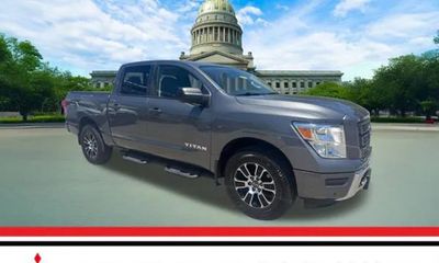 2022 Nissan Titan SV