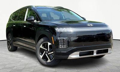 2026 Hyundai Ioniq 9 S