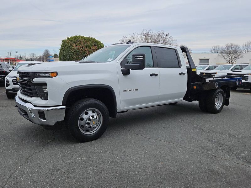 2025 Chevrolet Silverado 3500hd Chassis Cab — a typically priced live listing