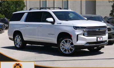 2026 Chevrolet Suburban RST