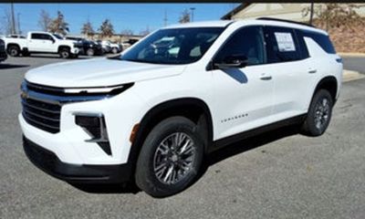 2027 Chevrolet Traverse LT
