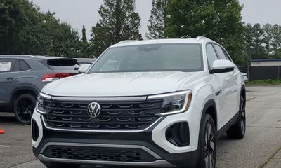 2026 Volkswagen Atlas Cross Sport 4Motion SE