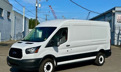 2019 Ford Transit 150 Medium Roof