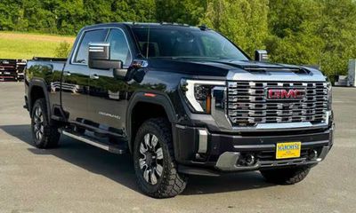 2024 GMC Sierra HD Denali