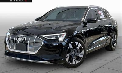 2022 Audi E-Tron Quattro Premium Plus