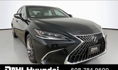 2024 Lexus ES 300H Ultra Luxury
