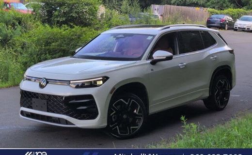 2026 Volkswagen Tiguan 4Motion SEL R