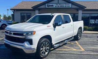 2024 Chevrolet Silverado LT