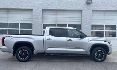 2023 Toyota Tundra SR5