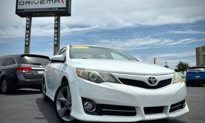 2014 Toyota Camry SE