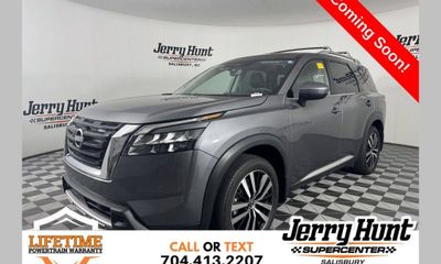 2025 Nissan Pathfinder Platinum