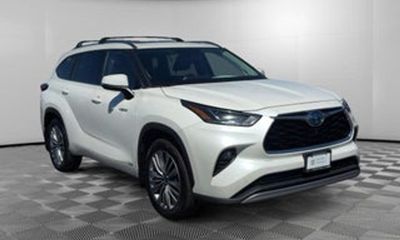 2021 Toyota Highlander LE
