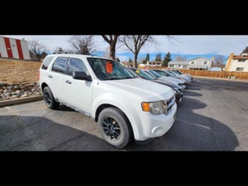 2013 Toyota Highlander — a typically priced live listing
