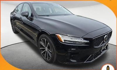 2023 Volvo S60 Plus Dark