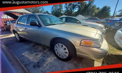 2006 Ford Crown Victoria Base