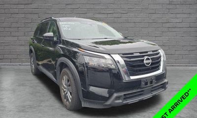 2024 Nissan Pathfinder SV