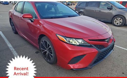 2020 Toyota Camry SE