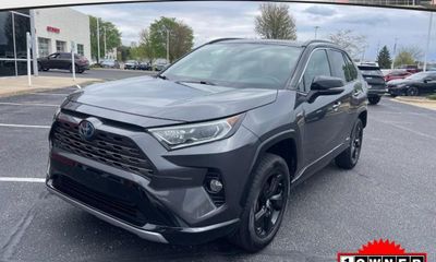 2019 Toyota RAV4 XSE HV