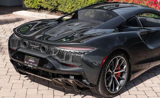 2025 McLaren Artura