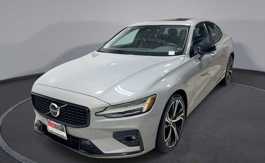 2024 Volvo S60 Plus Dark