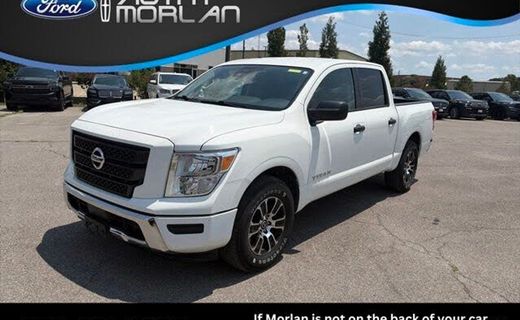 2022 Nissan Titan SV