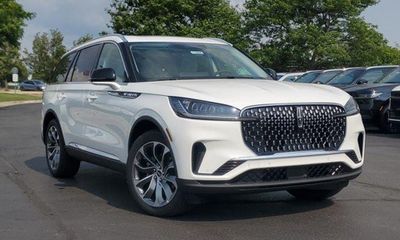 2026 Lincoln Aviator Base