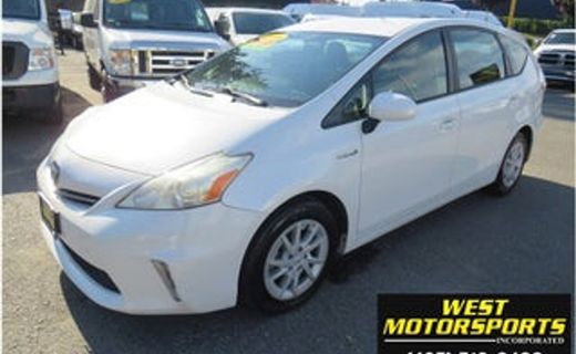 2014 Toyota Prius V TWO