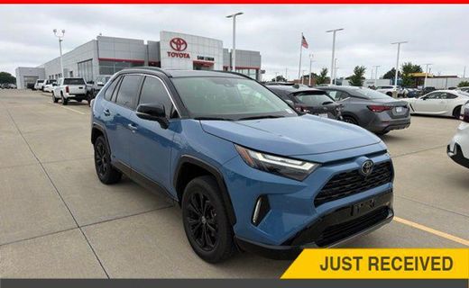 2025 Toyota RAV4 XSE