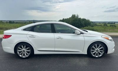 2012 Hyundai Azera W Technology Package