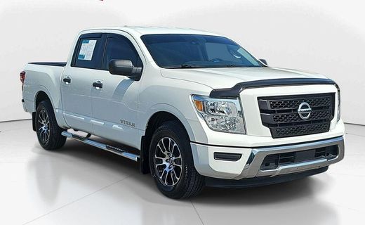 2022 Nissan Titan SV