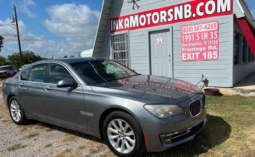 2013 BMW 740i